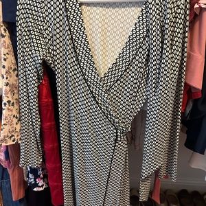 Banana Republic Wrap Around Desss